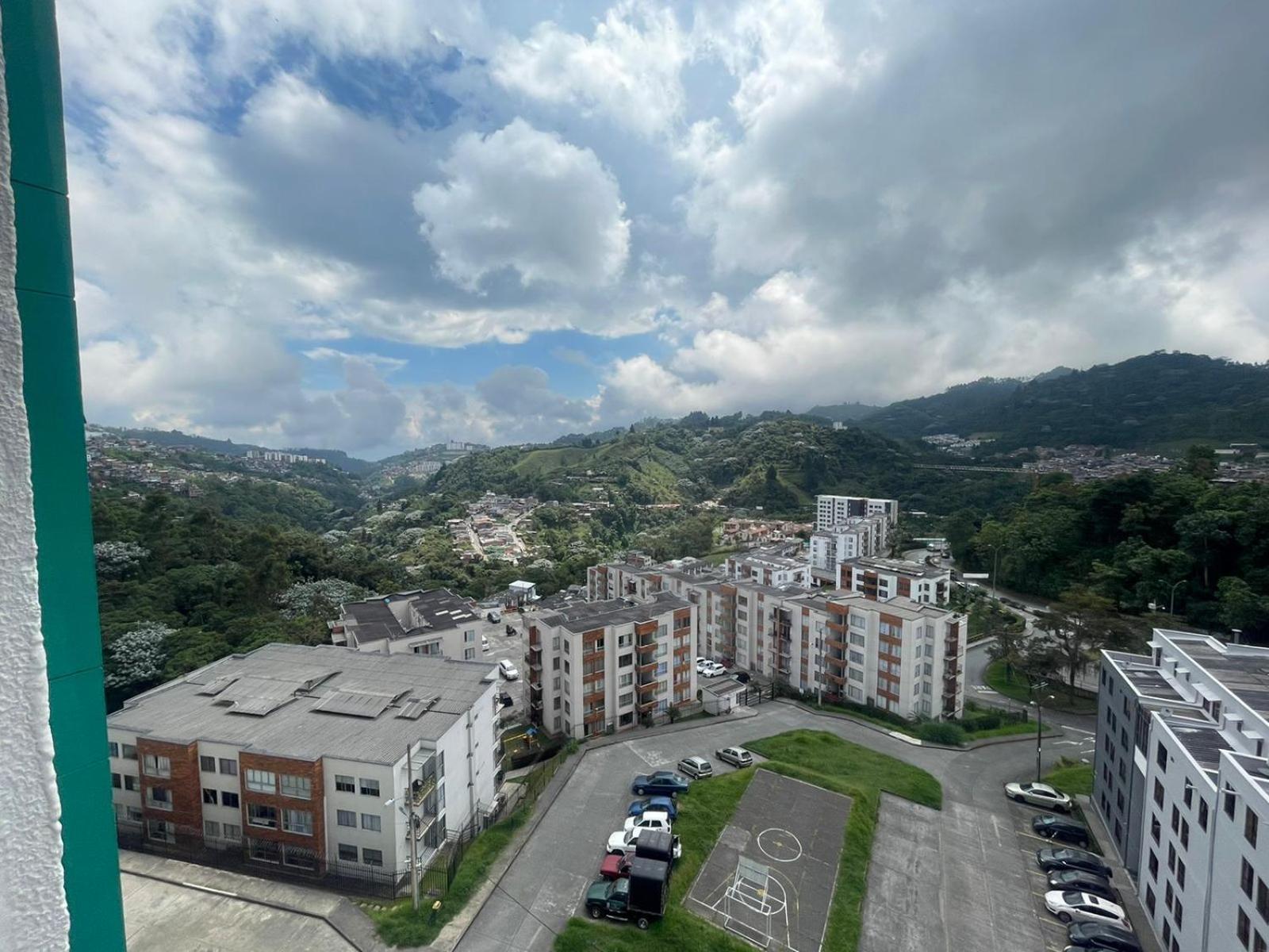 Muy Cerca Al Cc Fundadores, U Autonoma & El Centro Apartment Manizales Bagian luar foto